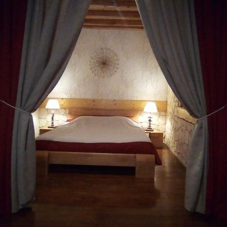 Hotel Le Domaine Des Papillons Beaujeu-Saint-Vallier-et-Pierrejux Esterno foto