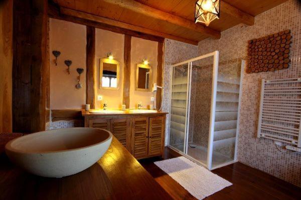 Hotel Le Domaine Des Papillons Beaujeu-Saint-Vallier-et-Pierrejux Esterno foto