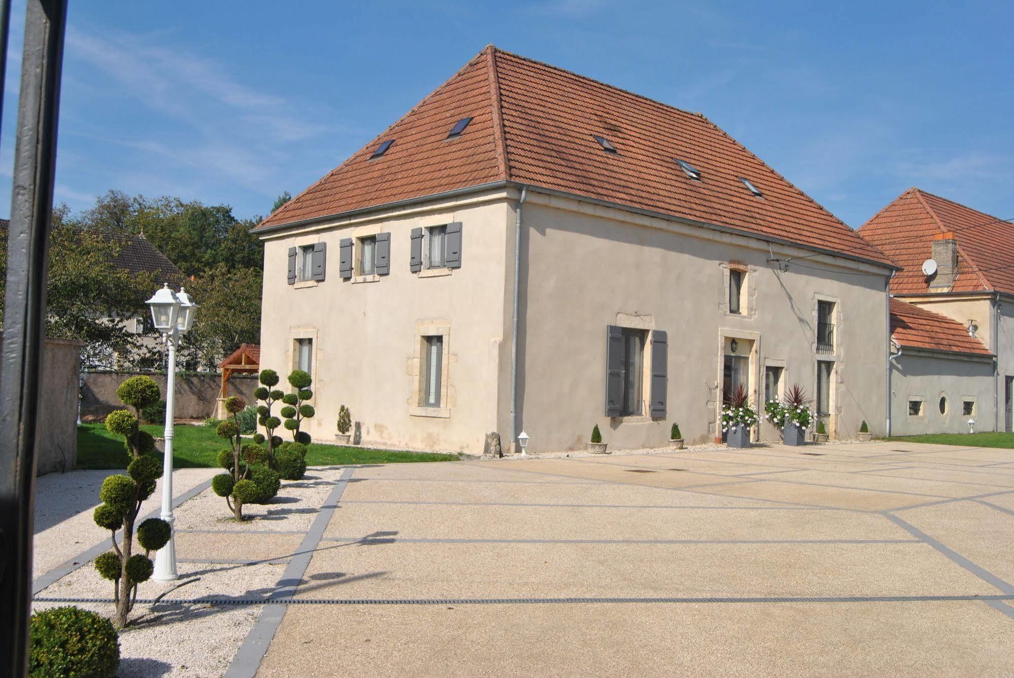 Hotel Le Domaine Des Papillons Beaujeu-Saint-Vallier-et-Pierrejux Esterno foto