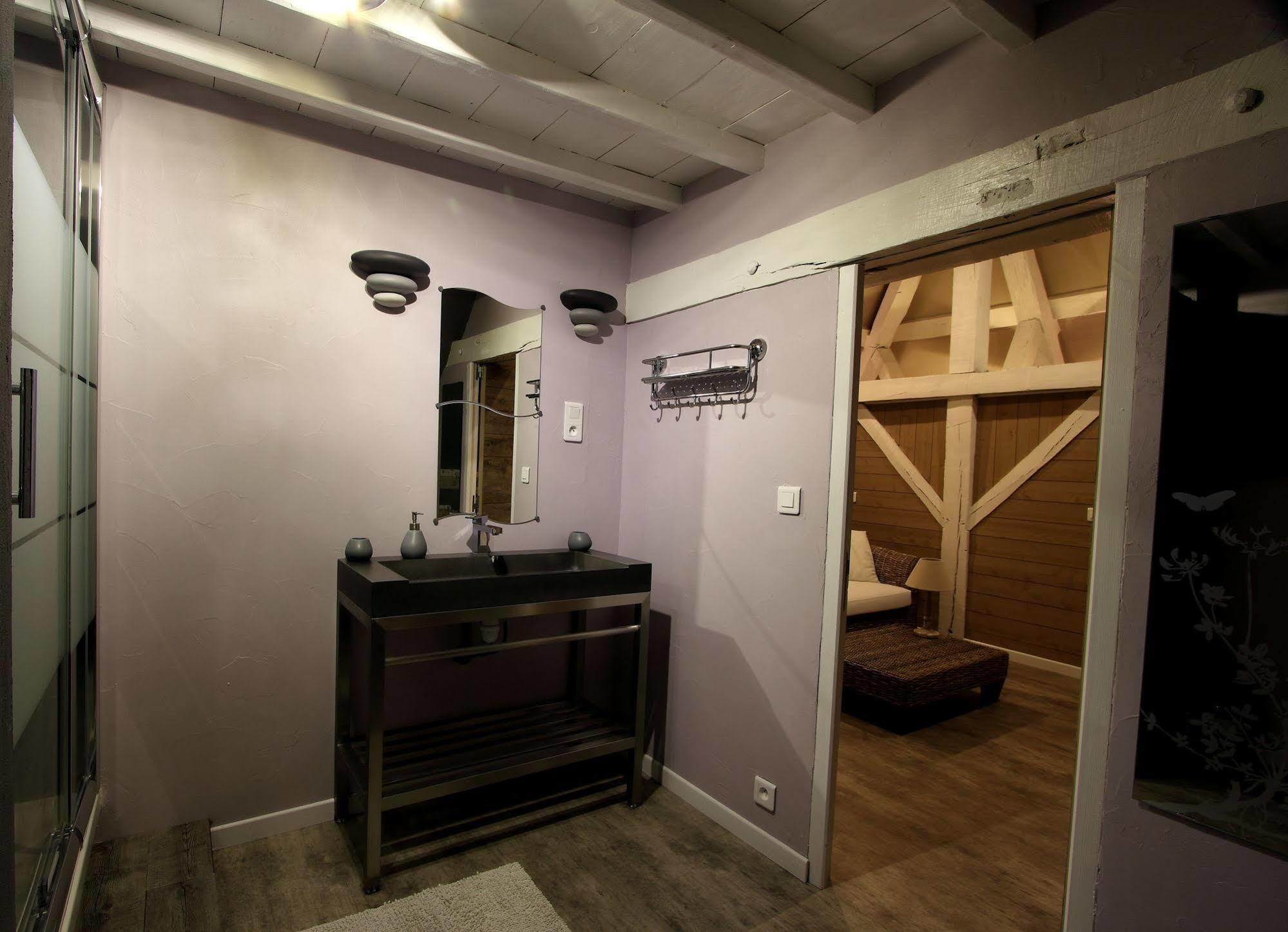 Hotel Le Domaine Des Papillons Beaujeu-Saint-Vallier-et-Pierrejux Esterno foto
