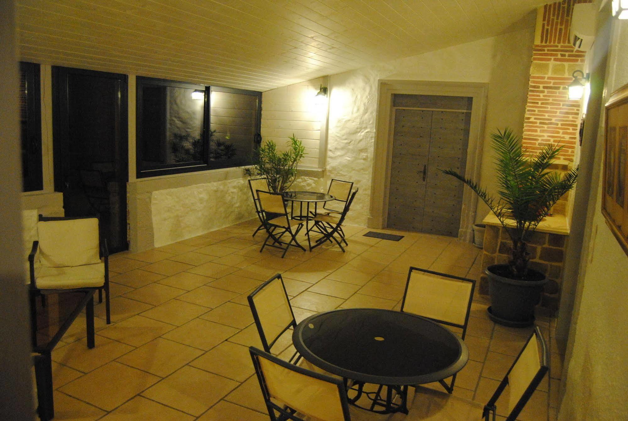 Hotel Le Domaine Des Papillons Beaujeu-Saint-Vallier-et-Pierrejux Esterno foto