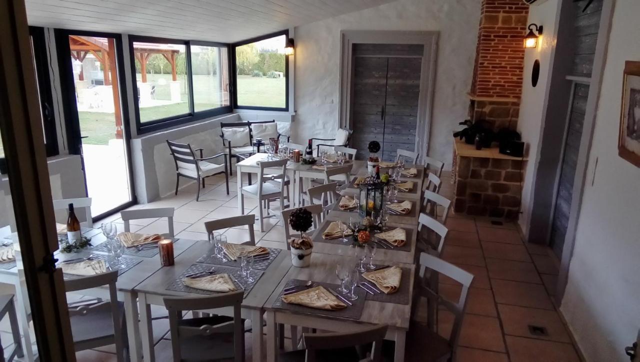 Hotel Le Domaine Des Papillons Beaujeu-Saint-Vallier-et-Pierrejux Esterno foto
