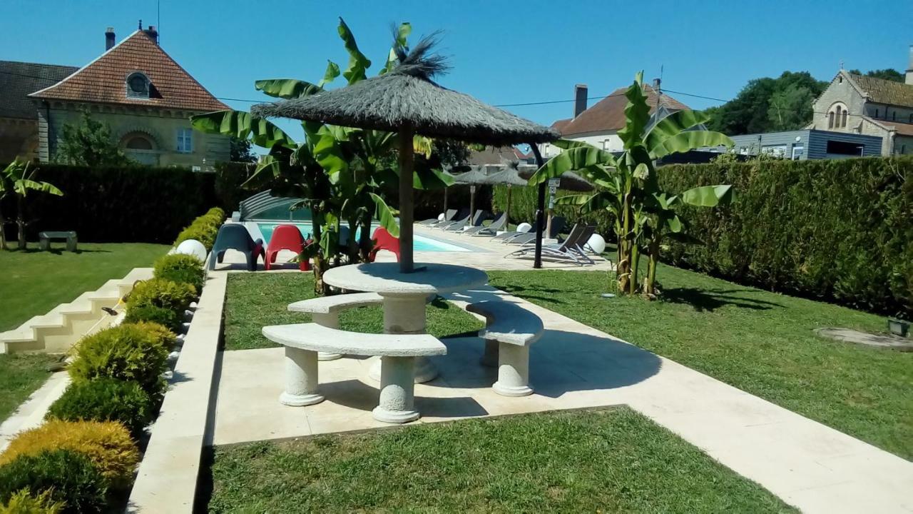 Hotel Le Domaine Des Papillons Beaujeu-Saint-Vallier-et-Pierrejux Esterno foto
