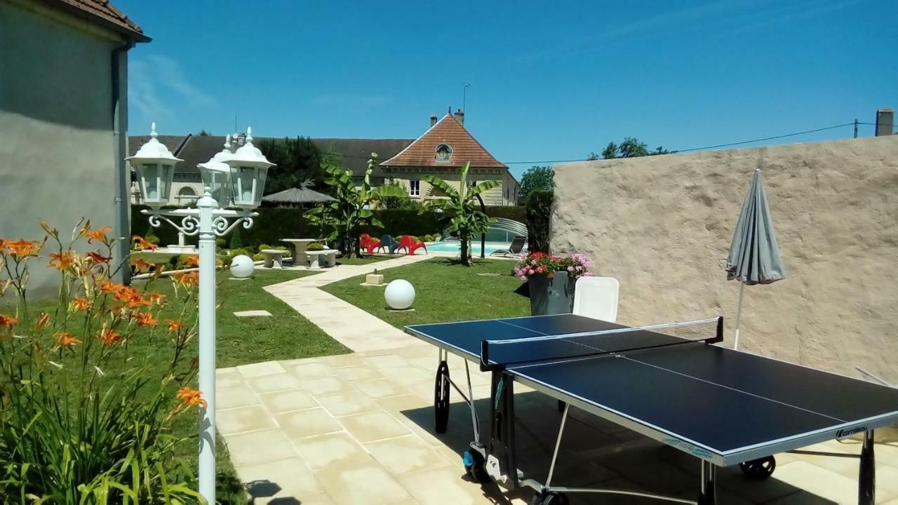 Hotel Le Domaine Des Papillons Beaujeu-Saint-Vallier-et-Pierrejux Esterno foto